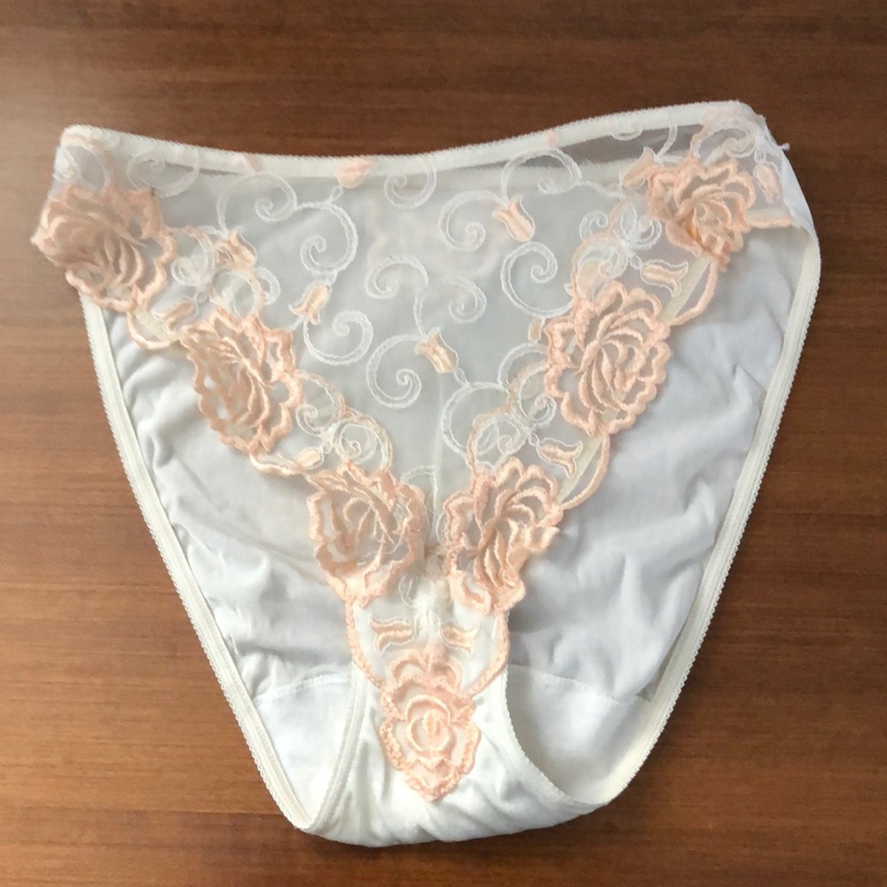 Lise Charmel Panty France Couture Embroidery.